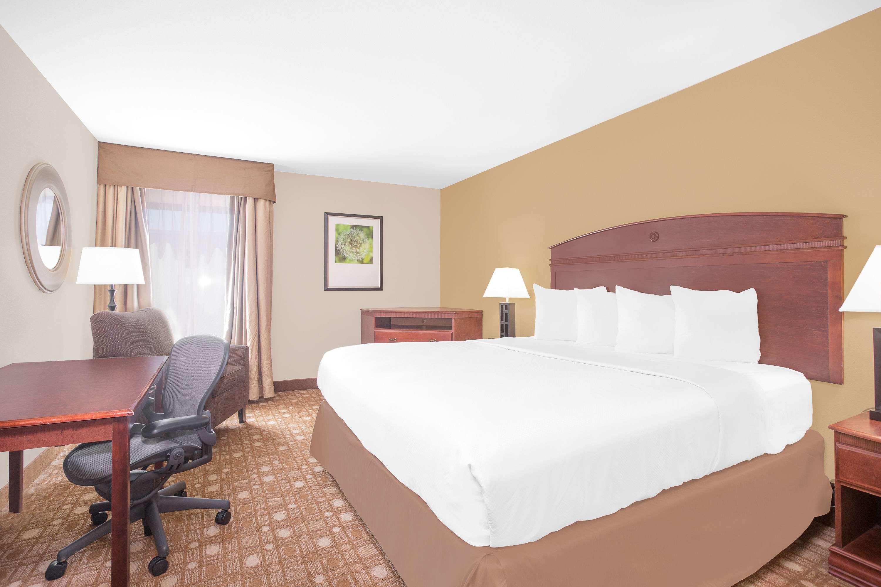 Hotel Baymont By Wyndham Augusta West Esterno foto